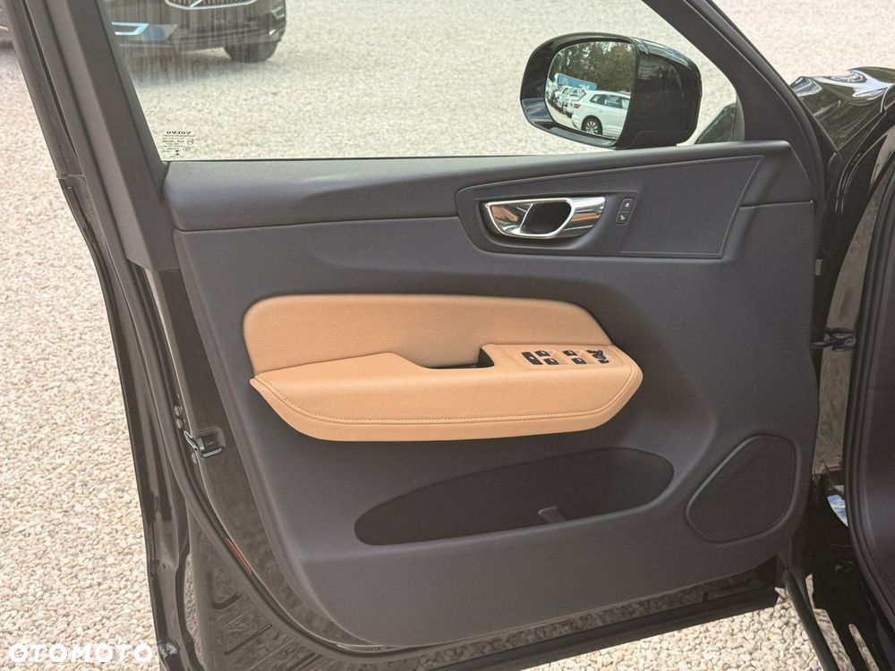 Volvo XC 60 D4 AWD Momentum - 13