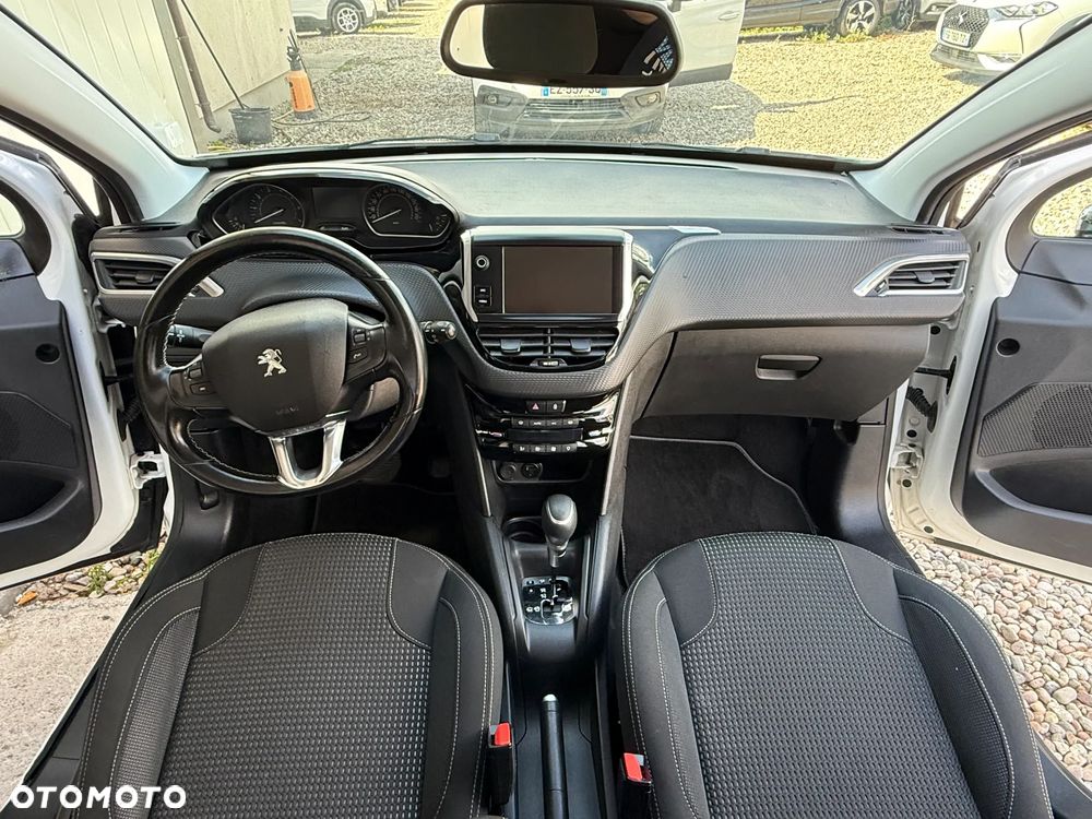 Peugeot 208 PureTech 110 Stop & Start EAT6 Allure - 9