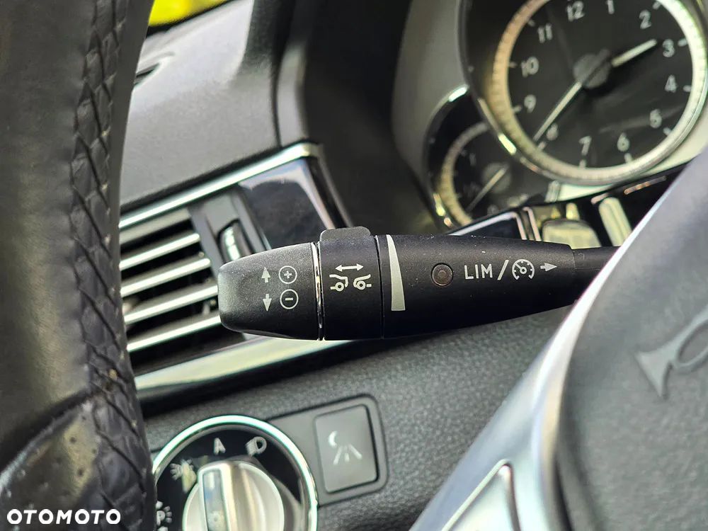 Mercedes-Benz Klasa E 350 CDI DPF BlueEFFICIENCY 7G-TRONIC Avantgarde - 36