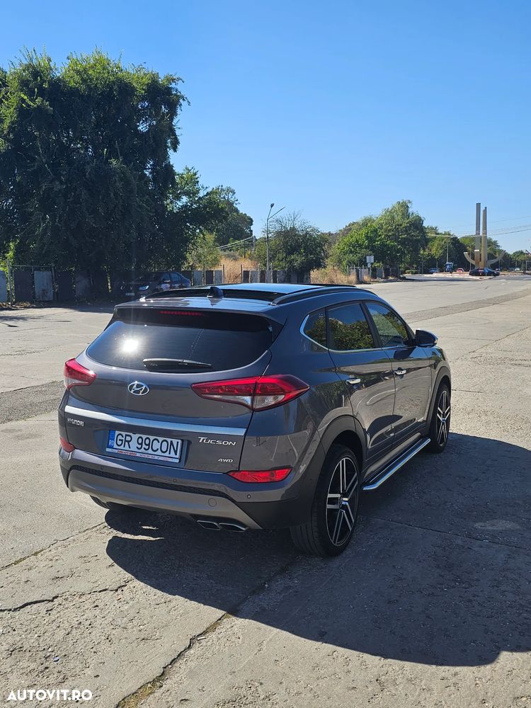 Hyundai Tucson 2.0 CRDI 4WD Automatik Premium - 4