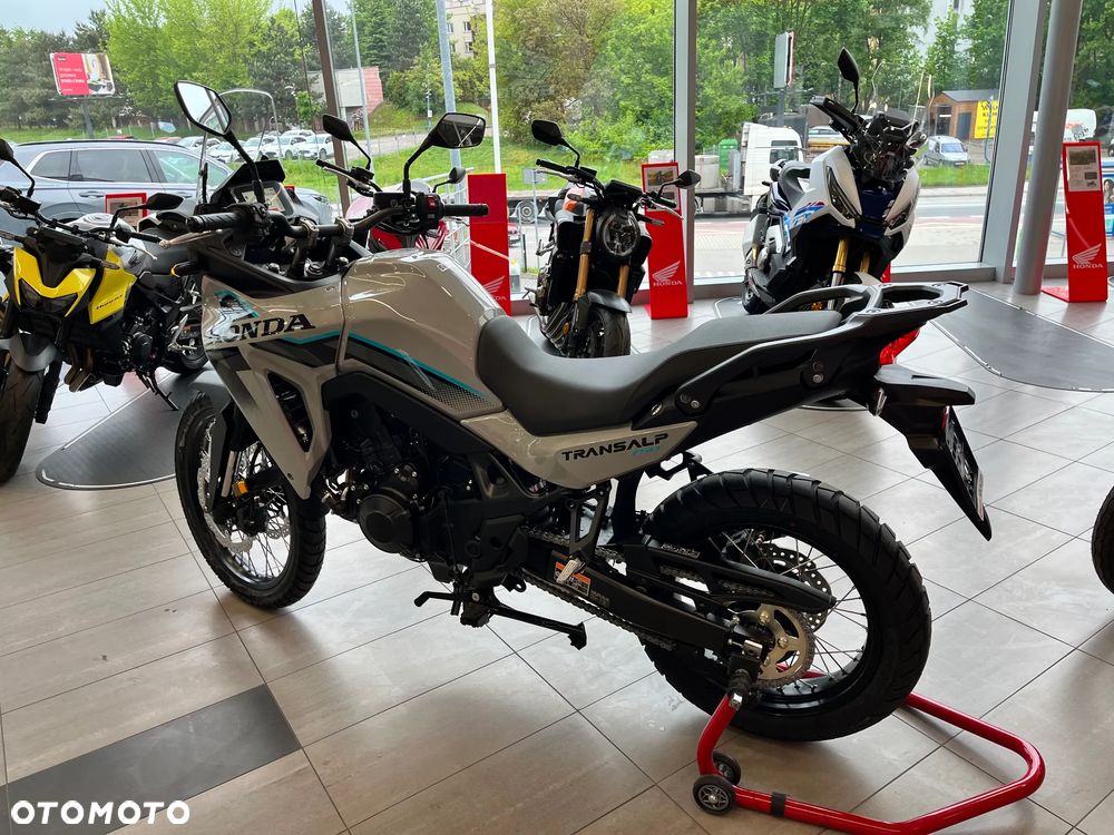 Honda Transalp - 8
