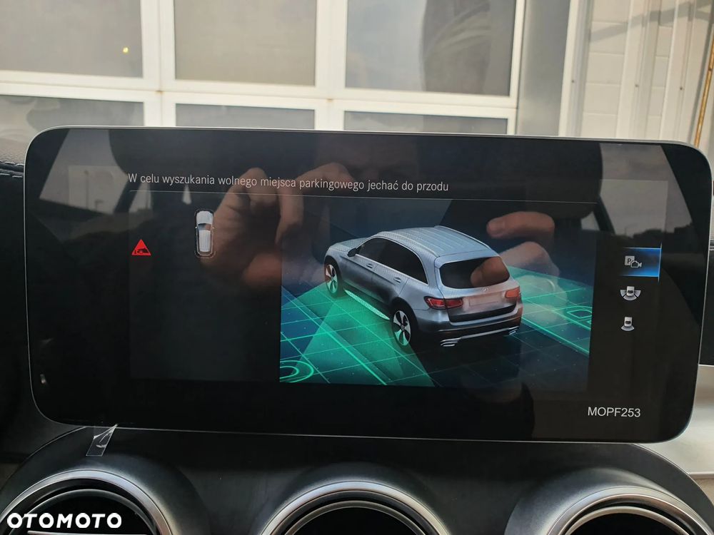 Mercedes-Benz GLC 200 d 4-Matic Business Edition - 32