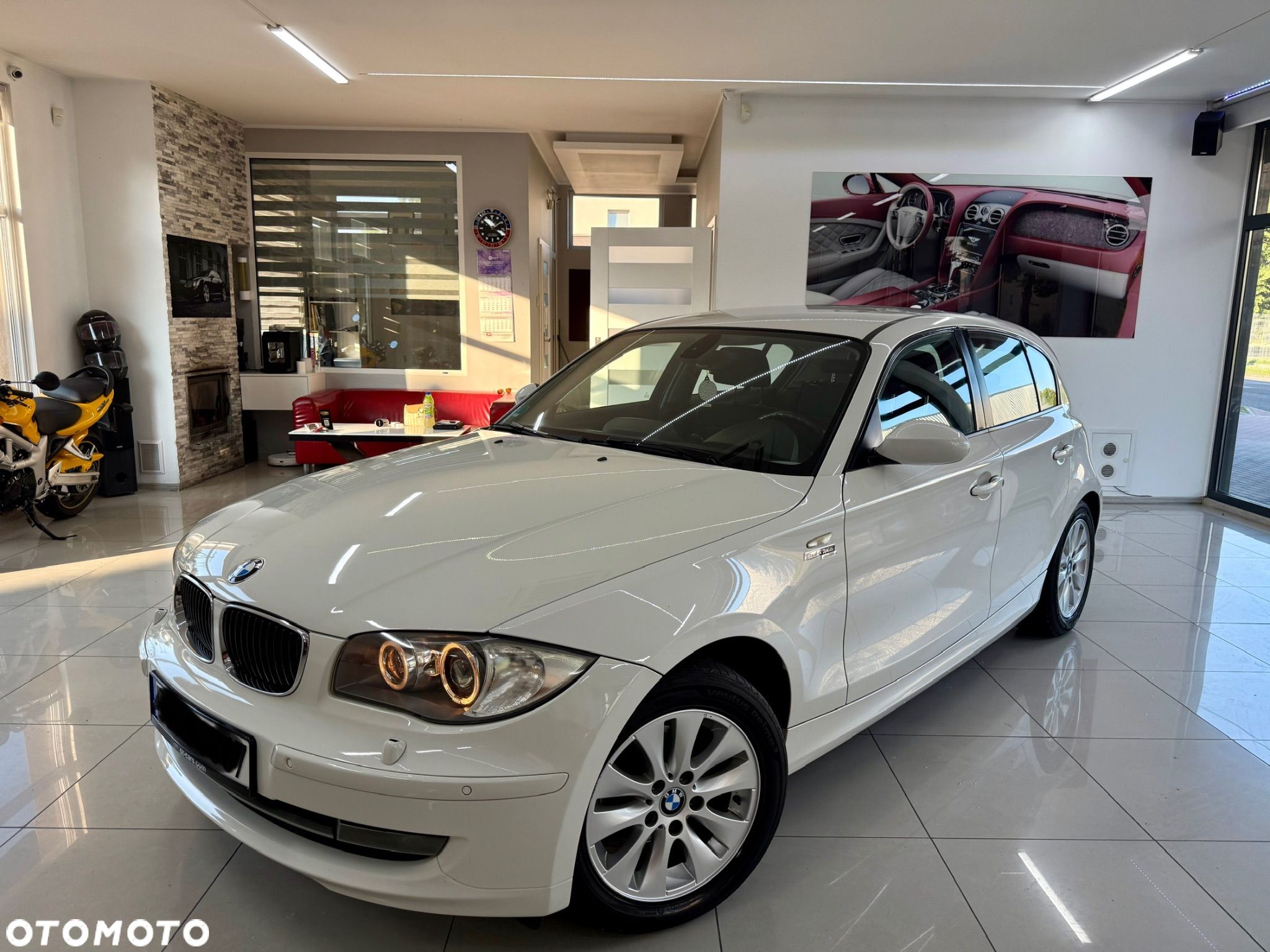 BMW Seria 1 116i - 1