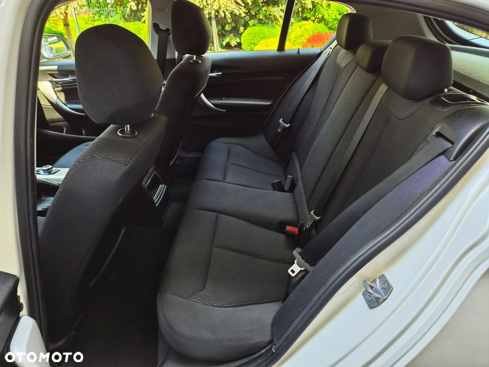 BMW Seria 1 116d Sport Line - 19