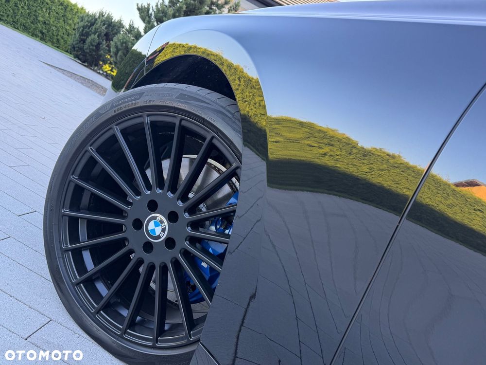 BMW Seria 7 740d xDrive - 29
