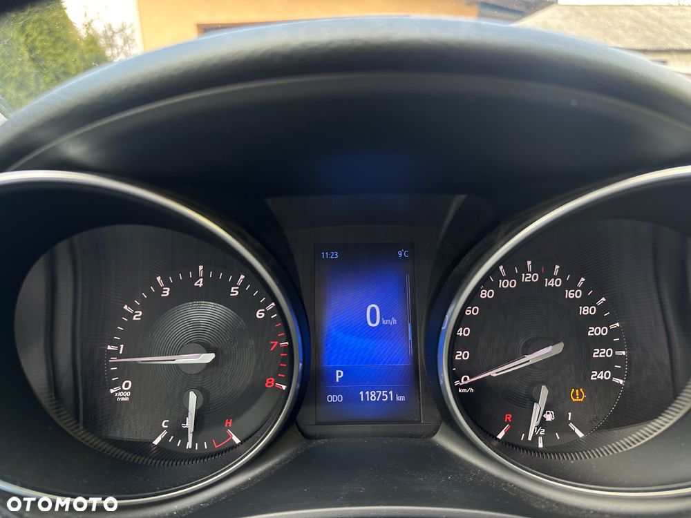 Toyota Avensis 1.8 Premium MS - 13