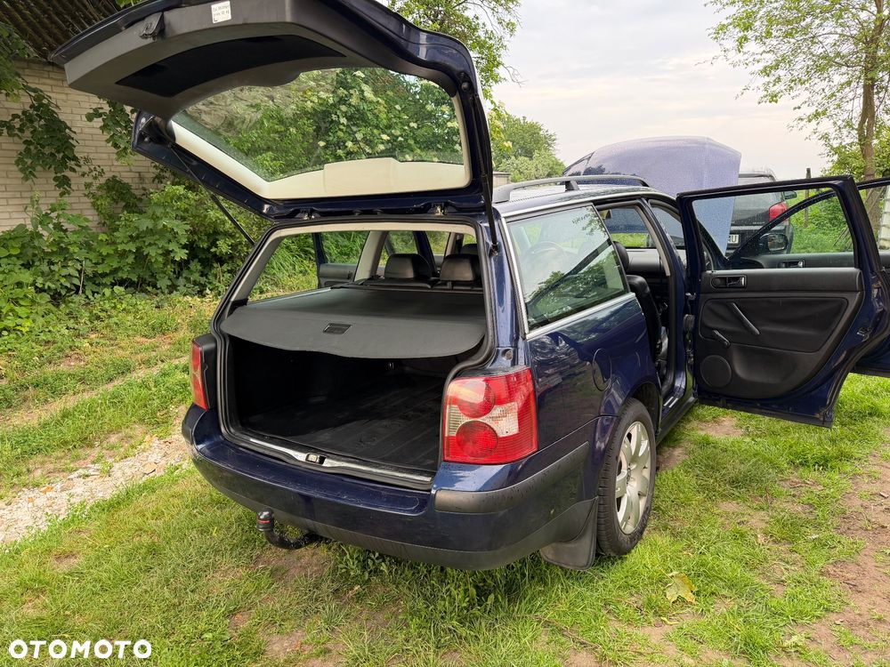 Volkswagen Passat 1.9 TDI Comfortline - 10