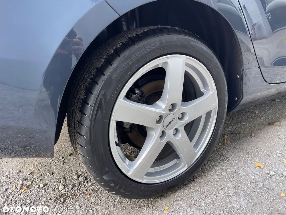 Volvo V40 T2 Ocean Race - 14