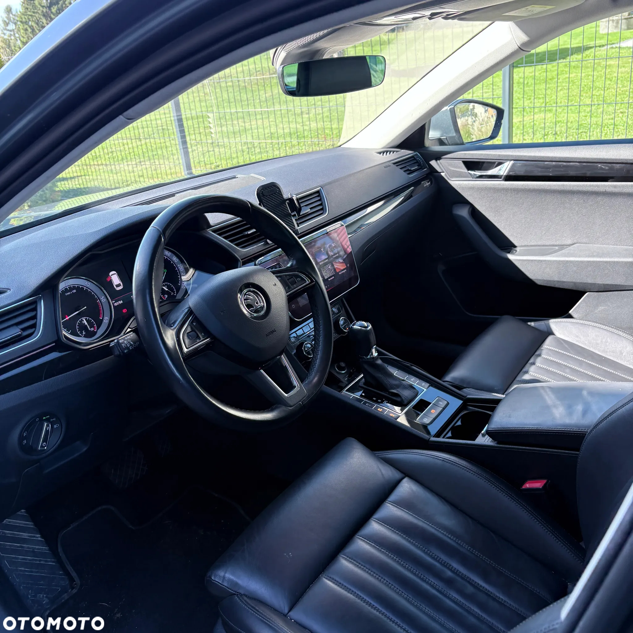 Skoda Superb 2.0 TDI L&K DSG - 9
