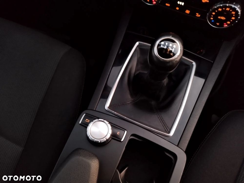 Mercedes-Benz Klasa C 200 CDI BlueEff Avantgarde - 22