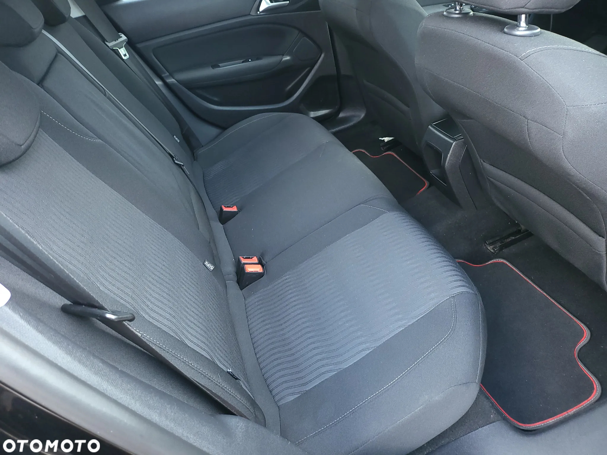 Peugeot 308 SW 1.6 BlueHDi Allure S&S EAT6 - 11