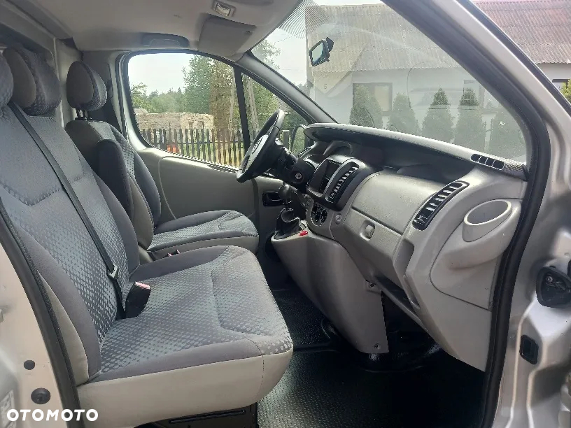 Opel Vivaro - 12