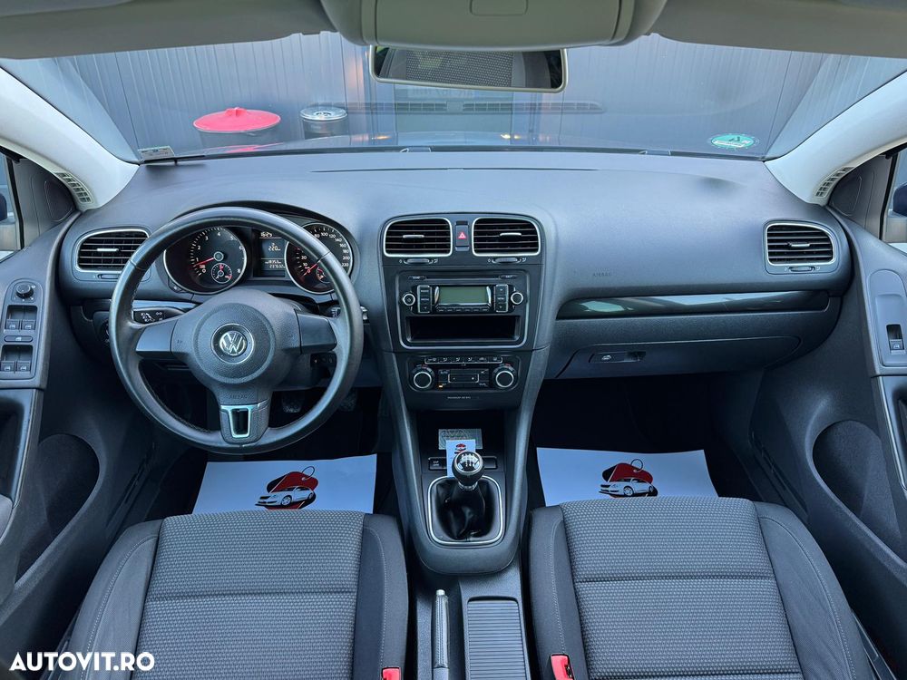 Volkswagen Golf - 11