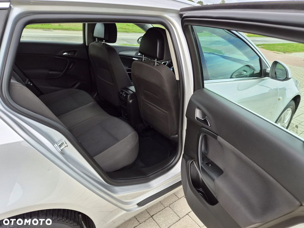 Opel Insignia 1.6 Turbo - 10