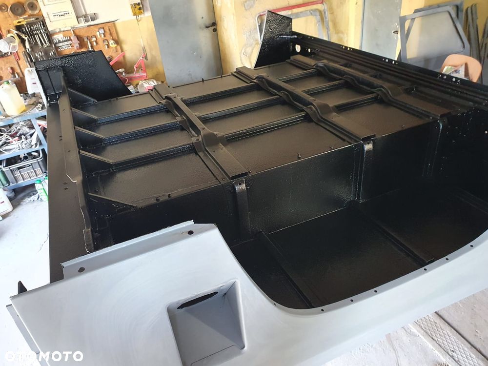 Land Rover Defender 2.5 TDI - 17