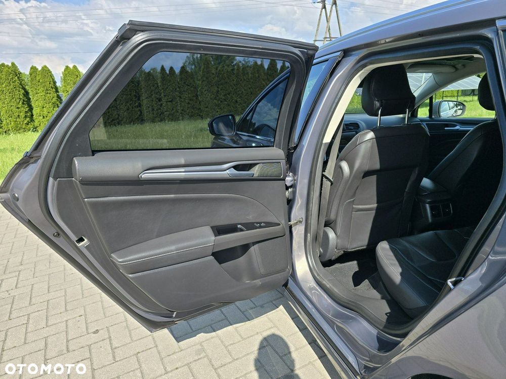 Ford Mondeo - 17