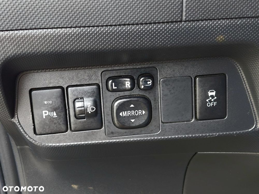 Toyota Auris 2.0 D-4D - 17