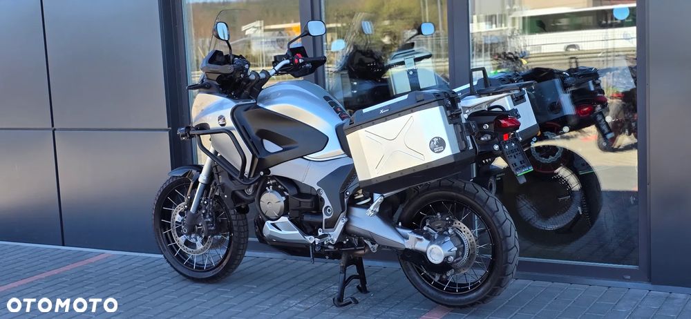 Honda VFR - 25