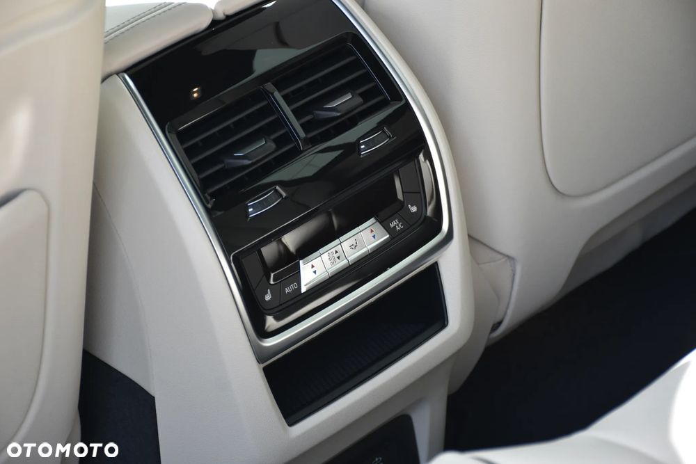 BMW X7 xDrive40d mHEV M Sport Edition sport - 25