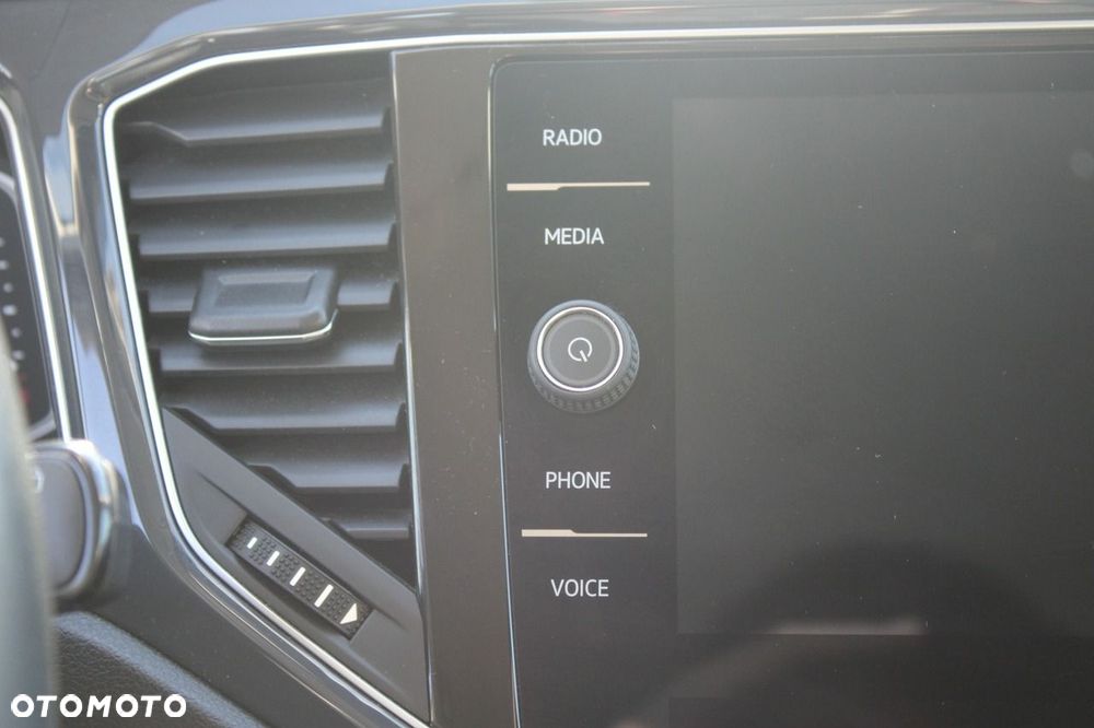 Volkswagen T-Roc - 18
