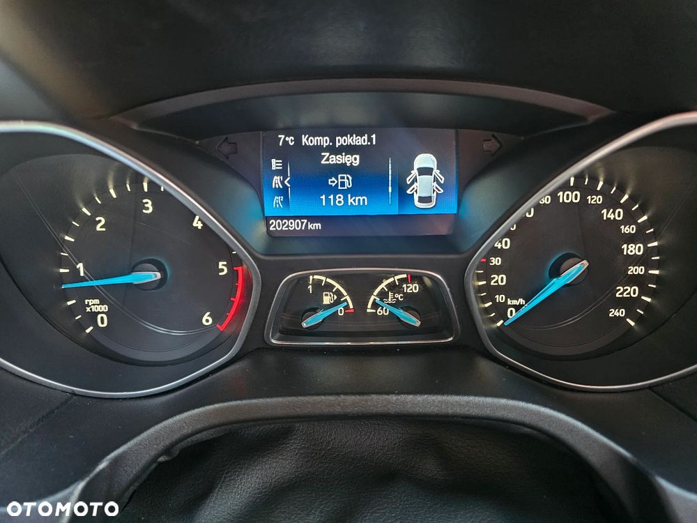 Ford Focus 1.5 EcoBlue Start-Stopp-System TITANIUM STYLE - 24