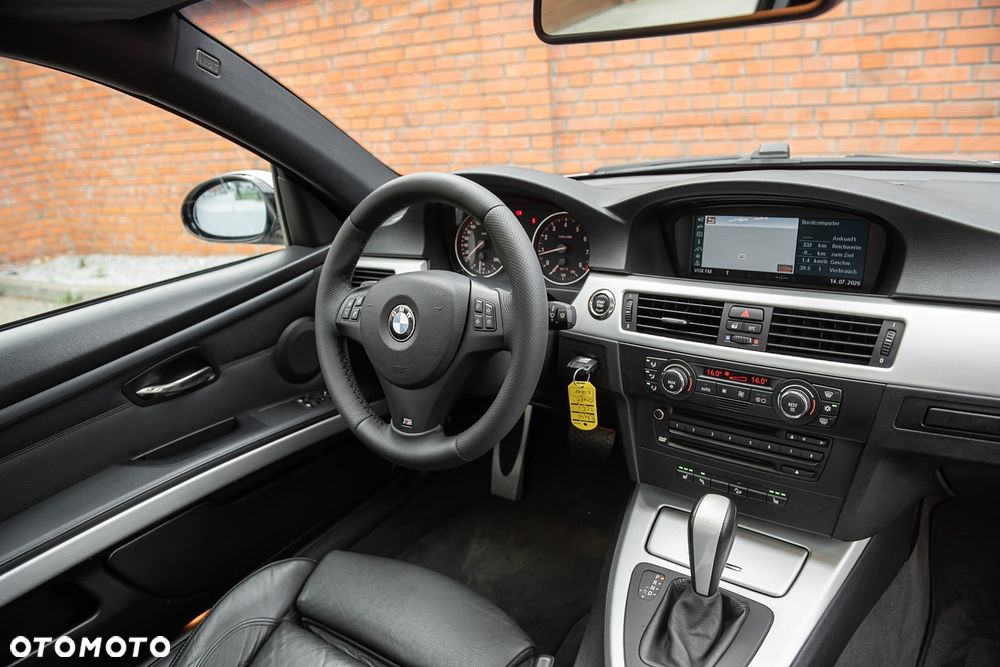 BMW Seria 3 325i xDrive M Sport Edition - 28
