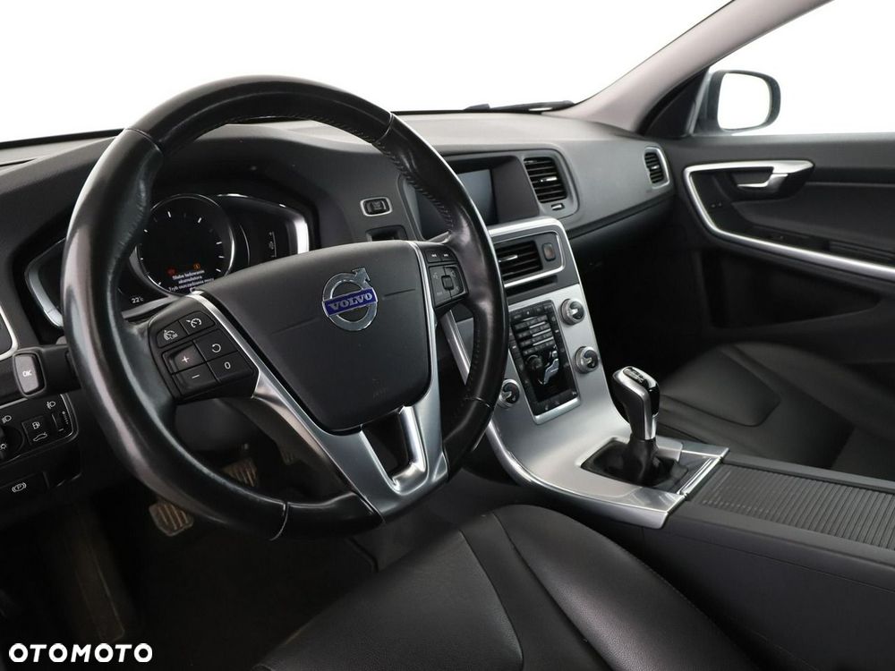 Volvo V60 D2 Summum - 15