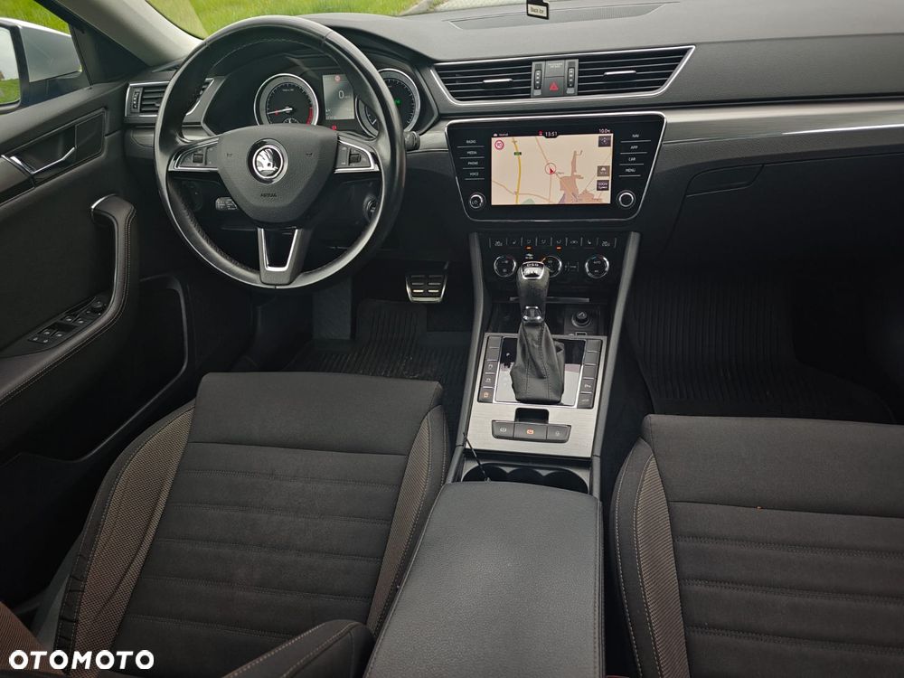 Skoda Superb 2.0 TDI 4x4 DSG Scout - 18