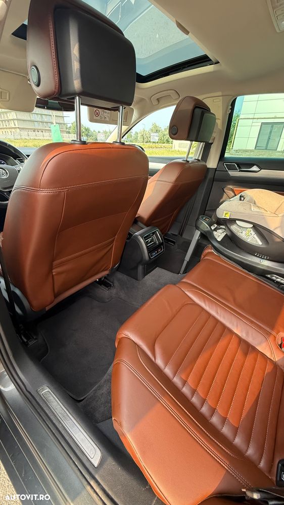 Volkswagen Passat - 8
