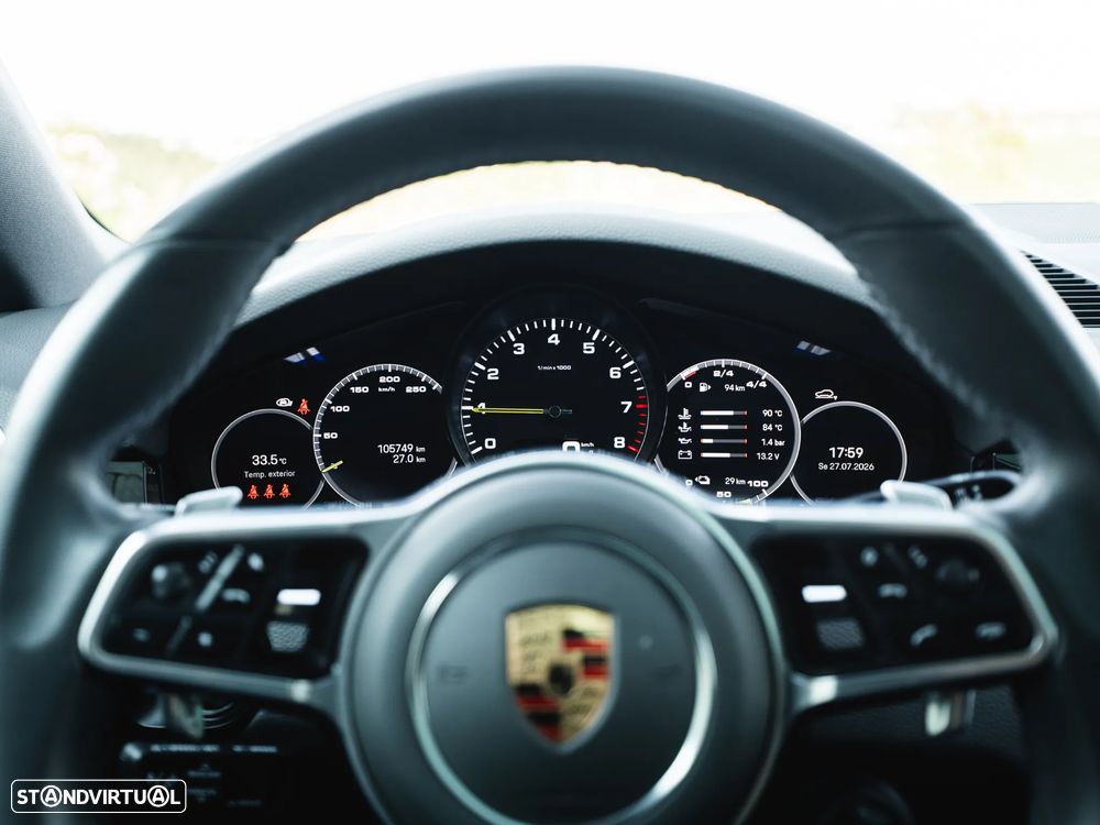 Porsche Cayenne Coupé E-Hybrid - 16