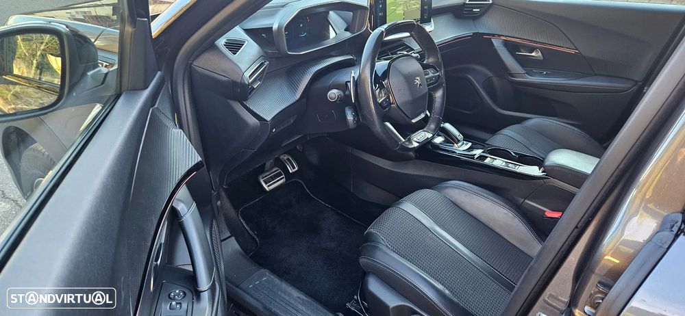 Peugeot 2008 1.5 BlueHDi GT EAT8 - 6