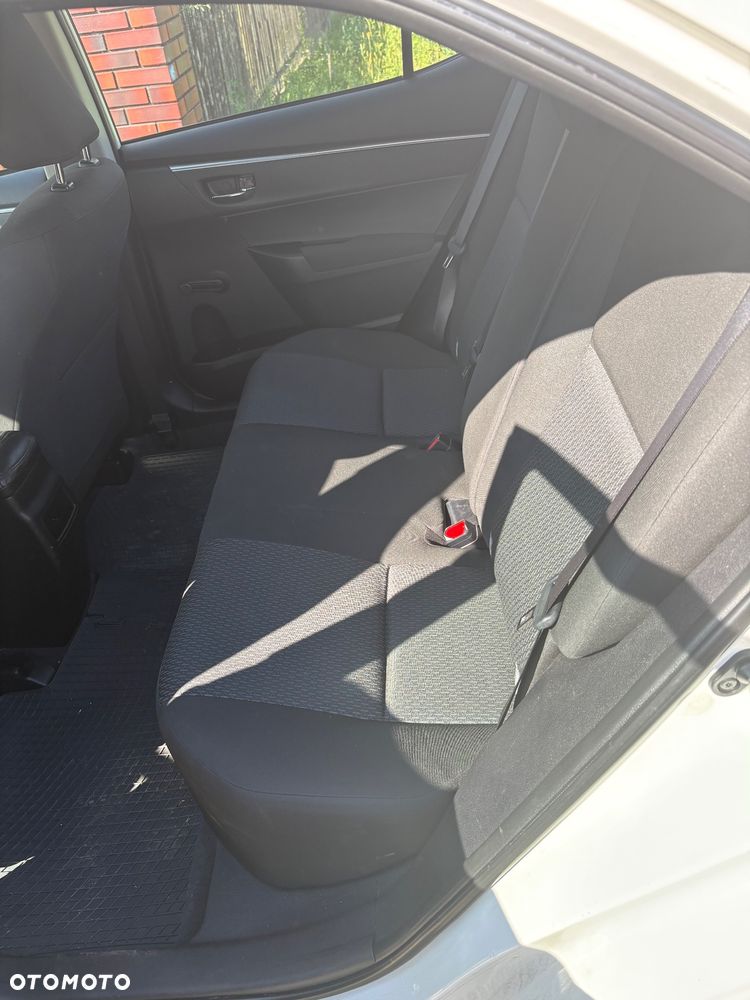 Toyota Corolla 1.4 D-4D Premium - 12