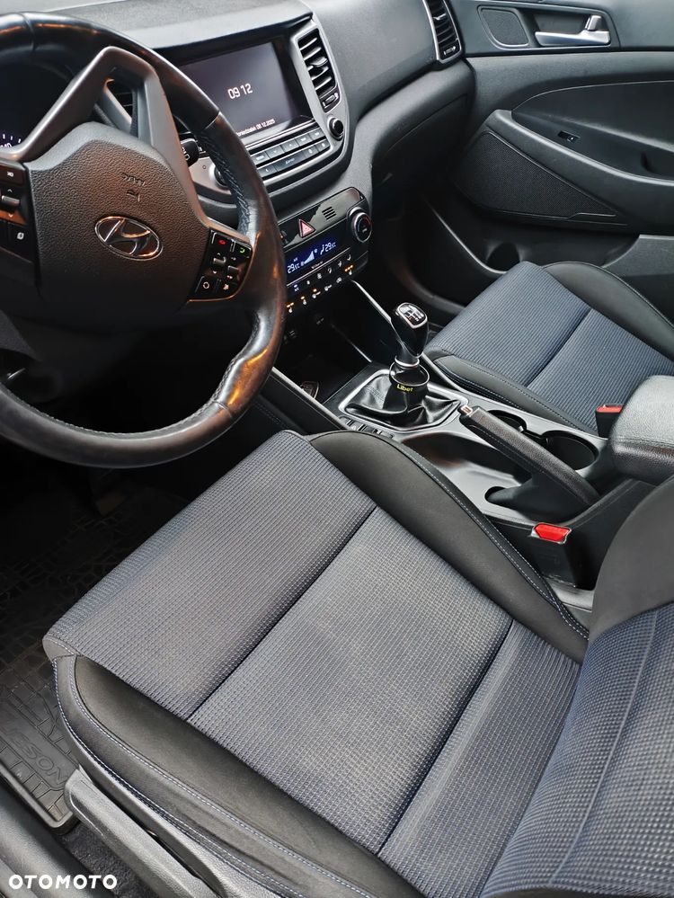 Hyundai Tucson 2.0 CRDI BlueDrive GO 2WD - 14