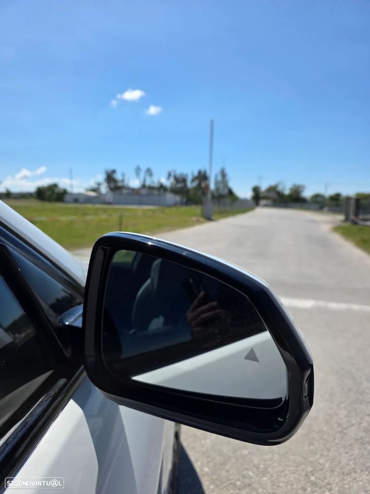 BMW 118 d Pack Desportivo M - 12