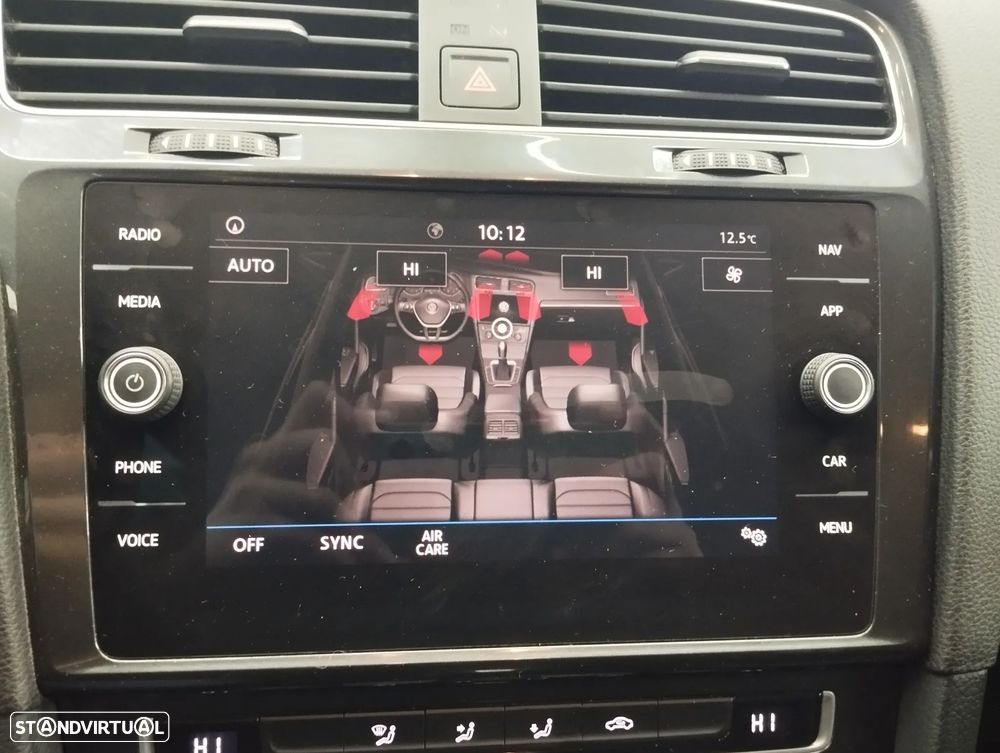 VW Golf Variant 2.0 TDi R-Line DSG - 26