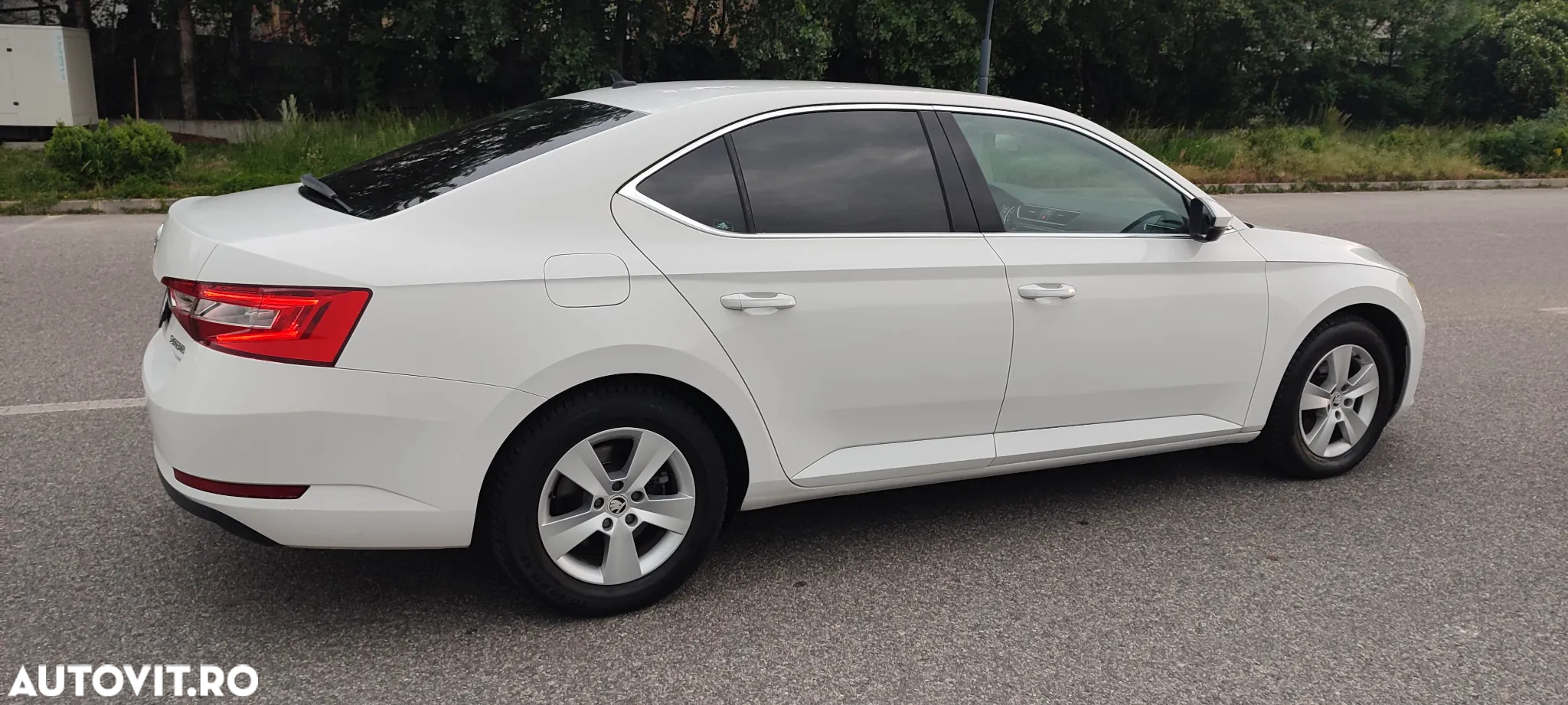 Skoda Superb 2.0 TDI Ambition - 5