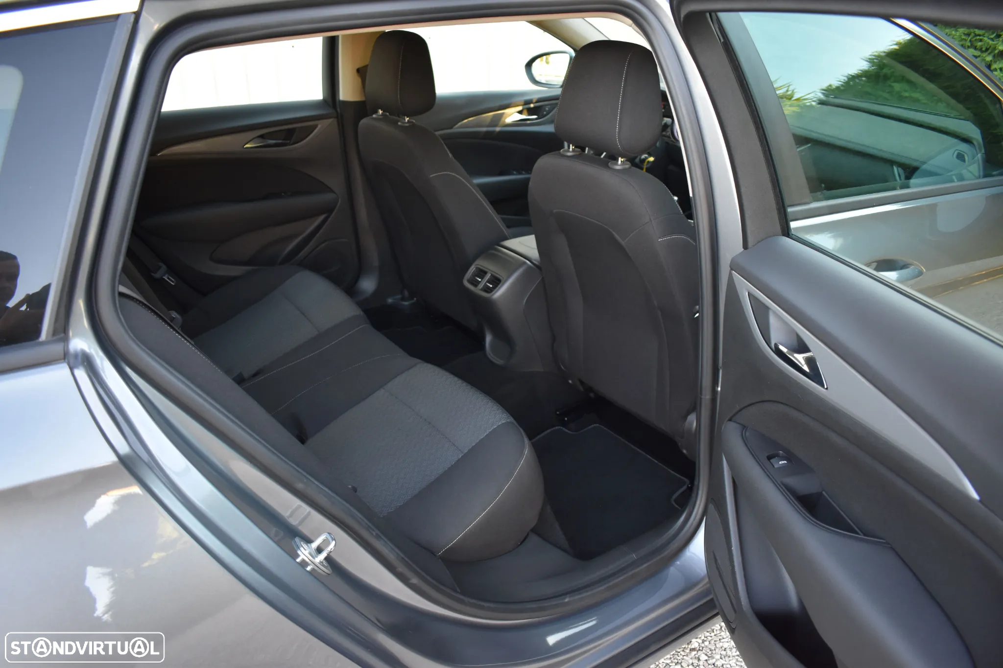 Opel Insignia Sports Tourer 1.6 CDTi Business Edition - 17