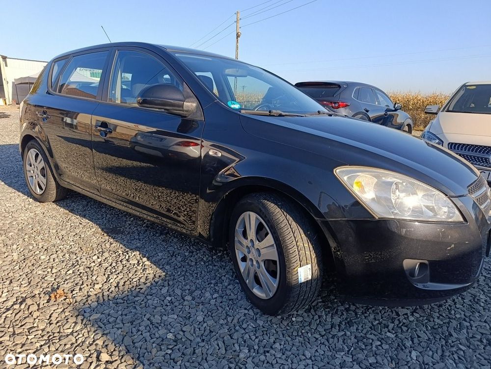 Kia Ceed - 6