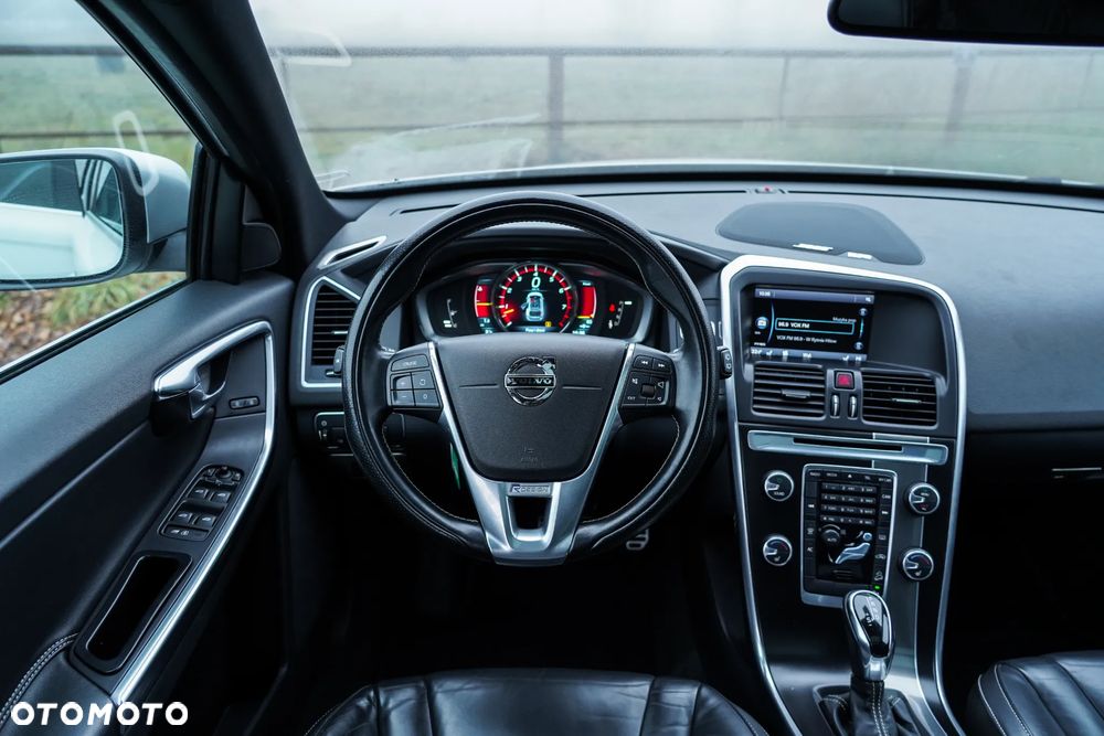 Volvo XC 60 T6 AWD RDesign - 34