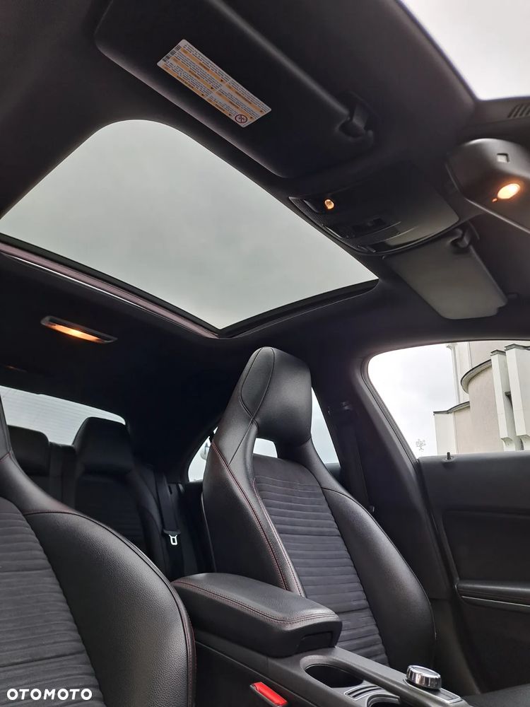 Mercedes-Benz CLA 220 CDI 7G-DCT AMG Line - 22