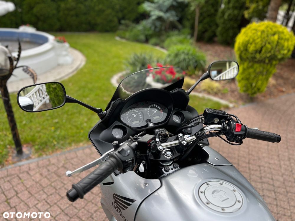 Honda CBF - 32