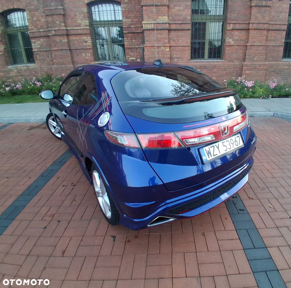 Honda Civic 1.8 LX Coupe - 8