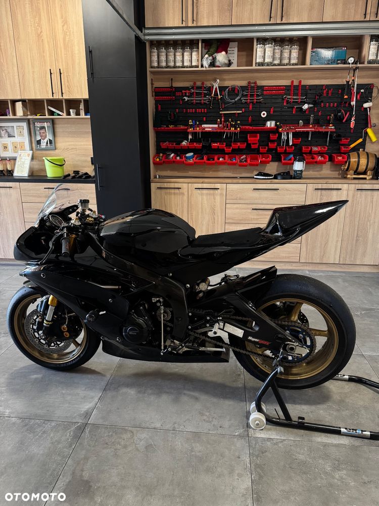 Yamaha R6 - 5