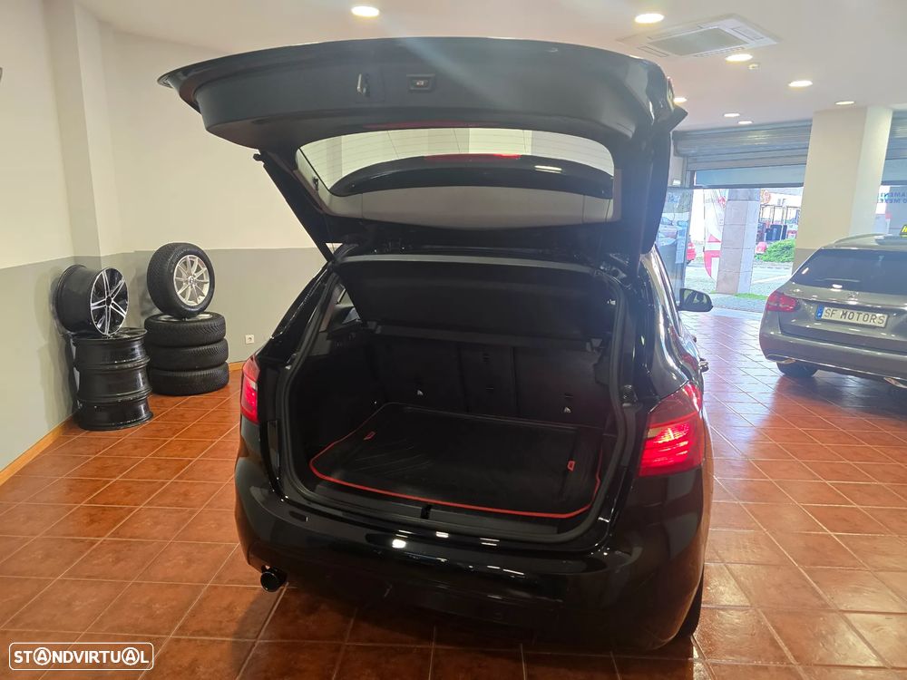 BMW 218 Active Tourer d Aut. Sport Line - 44