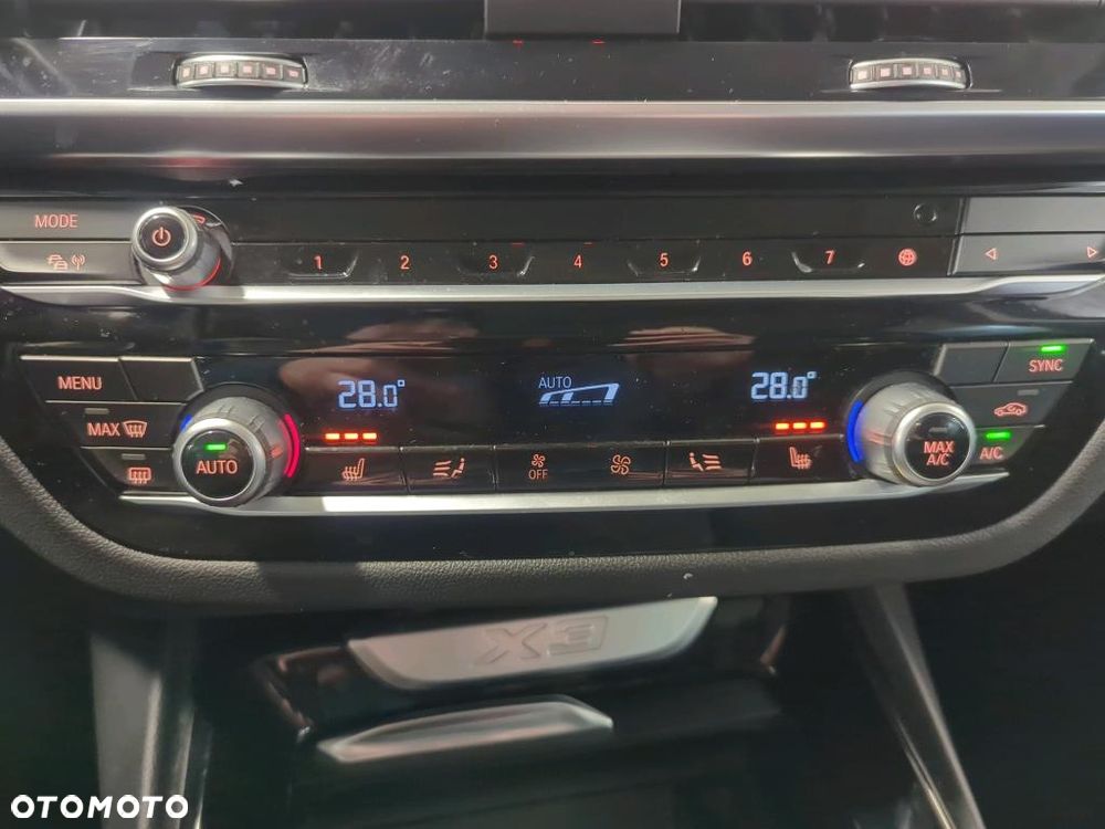 BMW X3 xDrive20i Advantage - 9