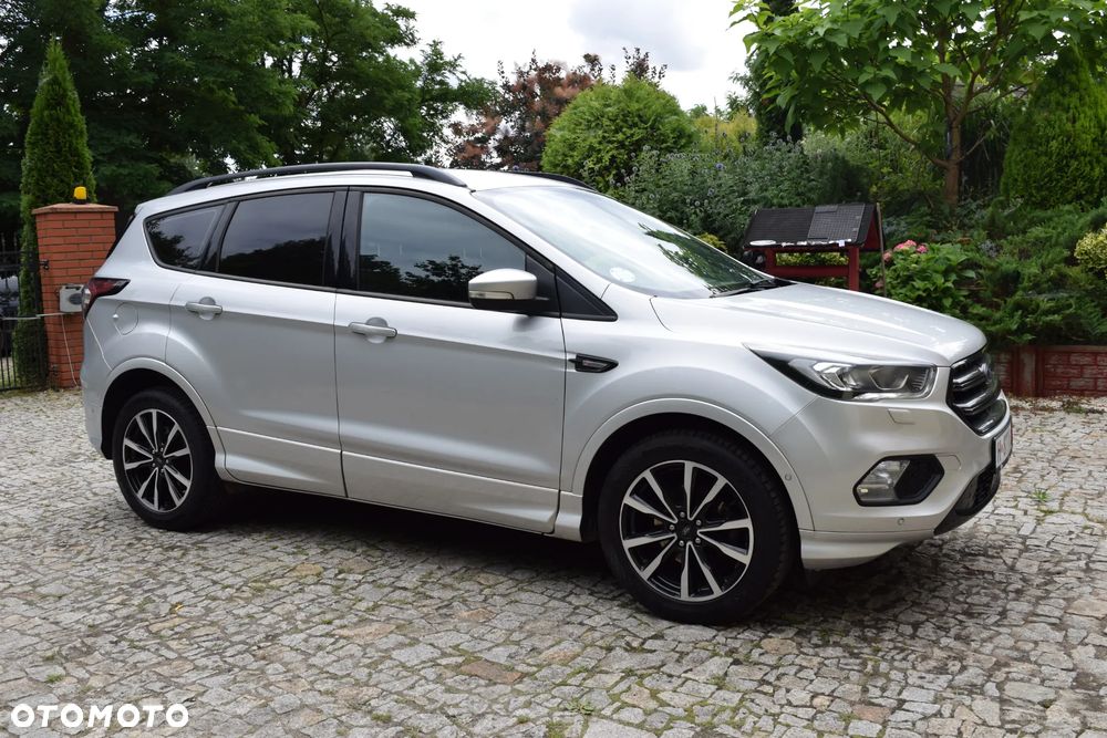 Ford Kuga 1.5 EcoBoost 2x4 ST-Line - 8