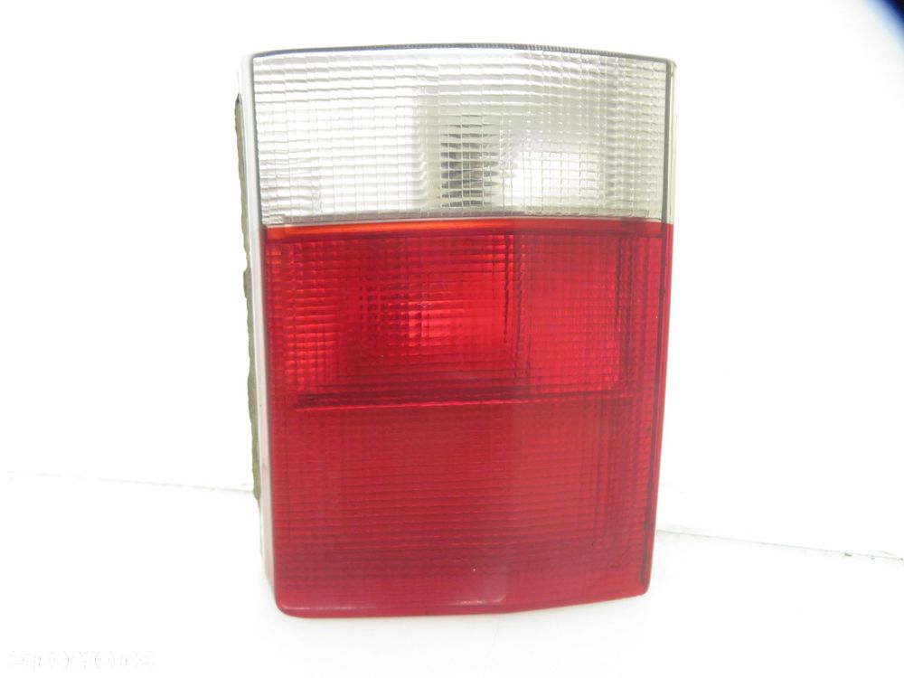 LAMPA LEWA TYLNA KLAPA AUDI 80 B4 8A9945093A - 8