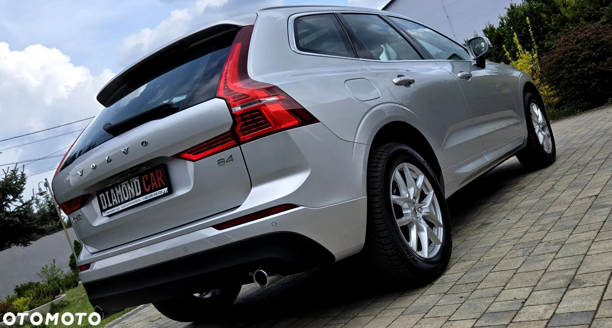 Volvo XC 60 B4 D Plus Dark - 10