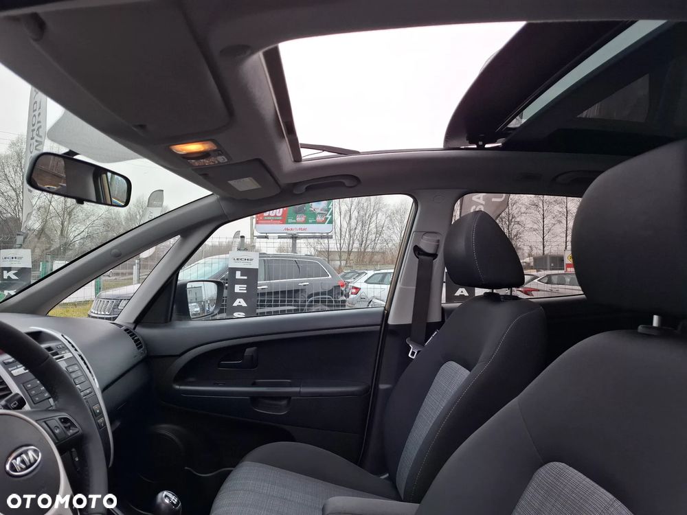 Kia Venga 1.4 CRDi 90 Business Line - 11