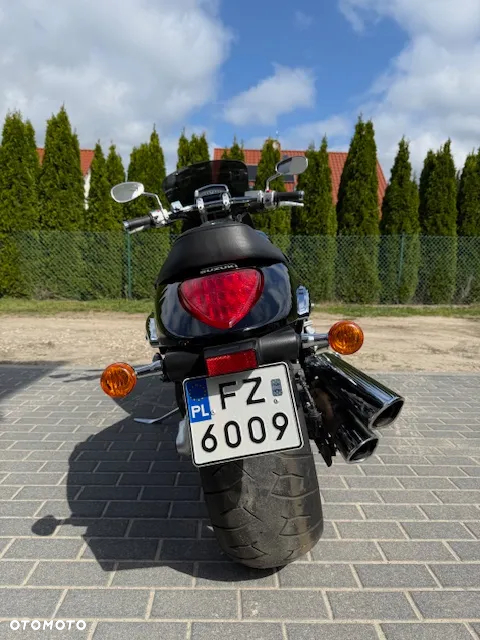 Suzuki Intruder - 5